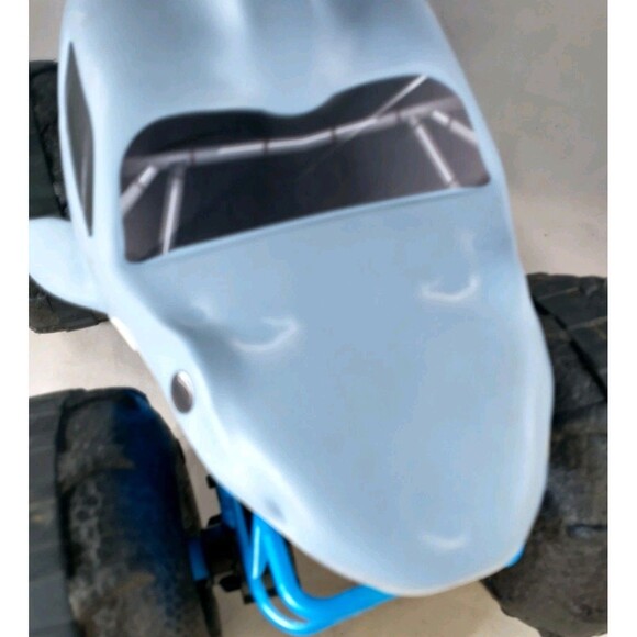 Monster Jam Megalodon Storm RC Monster Truck 16” No Remote Spin Master Terrain - Picture 12 of 16